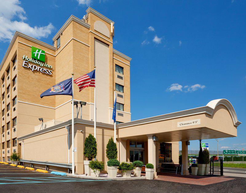 Holiday Inn Express Laguardia Airport, An Ihg Hotel Ню Йорк Екстериор снимка