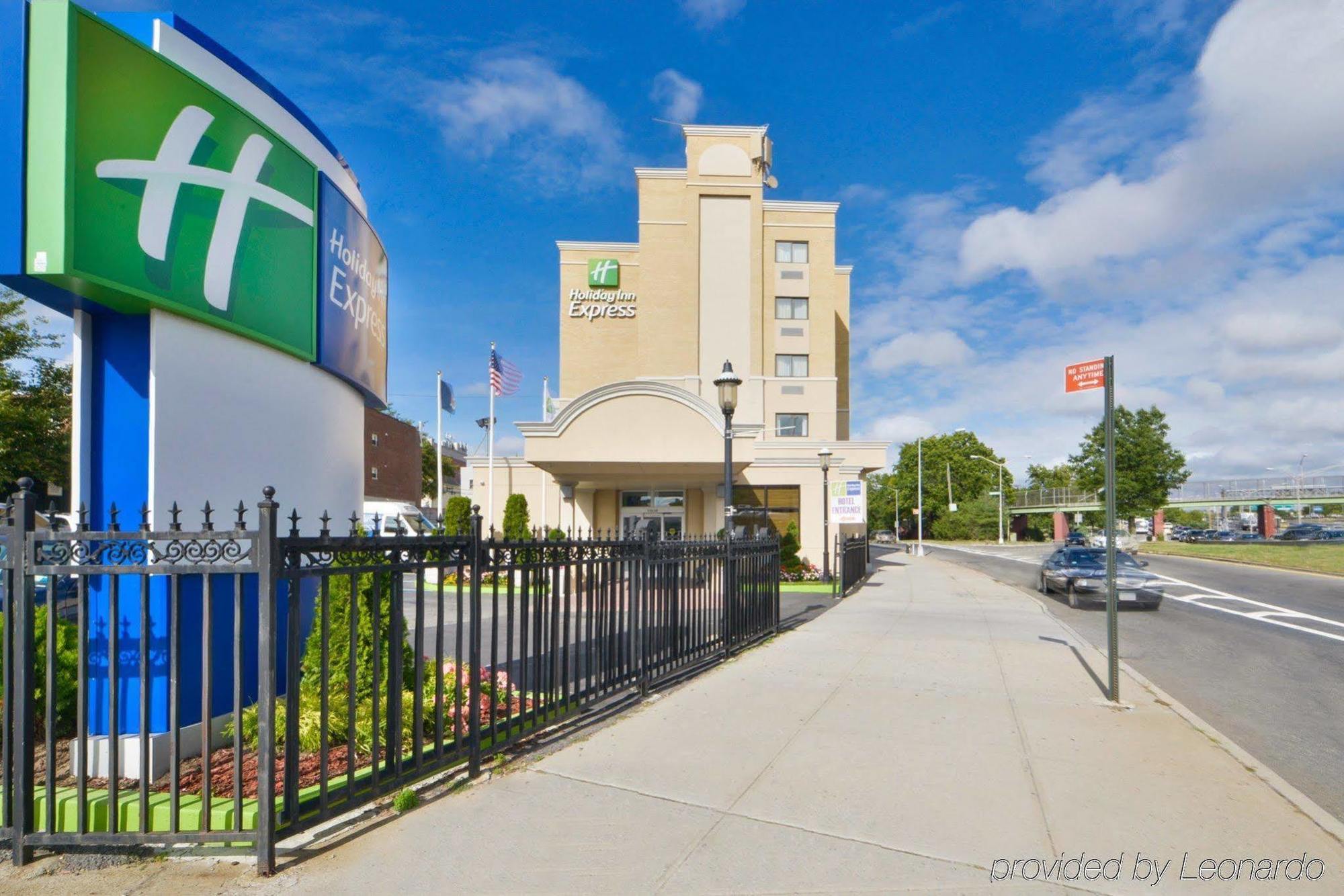 Holiday Inn Express Laguardia Airport, An Ihg Hotel Ню Йорк Екстериор снимка