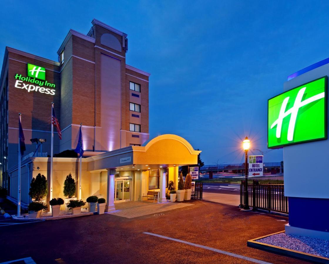 Holiday Inn Express Laguardia Airport, An Ihg Hotel Ню Йорк Екстериор снимка