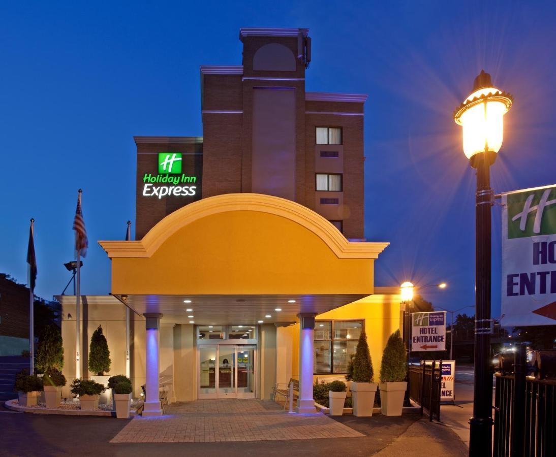 Holiday Inn Express Laguardia Airport, An Ihg Hotel Ню Йорк Екстериор снимка